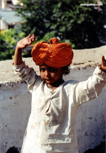 Criança, India