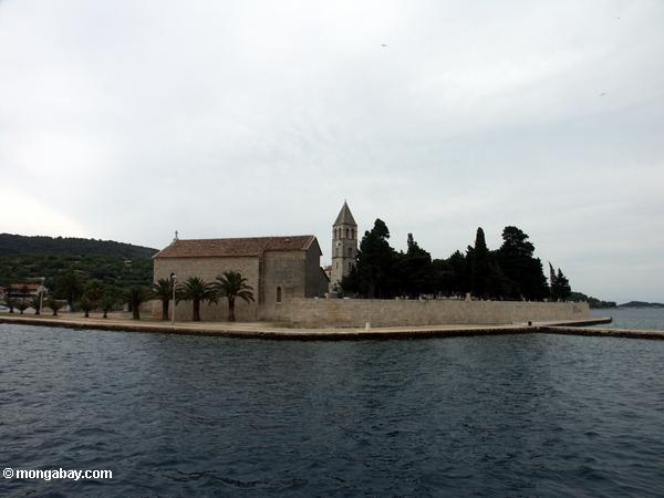 Monastère de luka de Viška sur l'île de la force