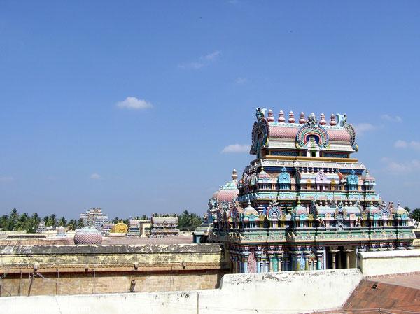 マドゥライ： minakshi sundareshvara寺